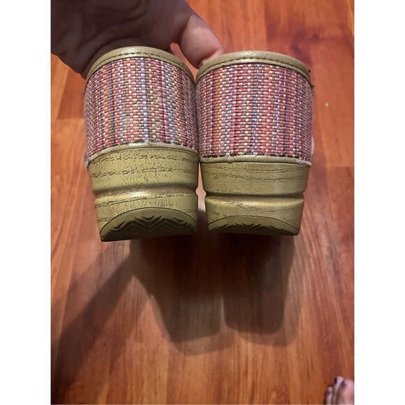 DANSKO Canvas Pro Red Textured clogs size 38/ us size 8. - Picture 5 of 15